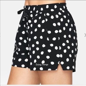 Outdoor voices doing things short in size M